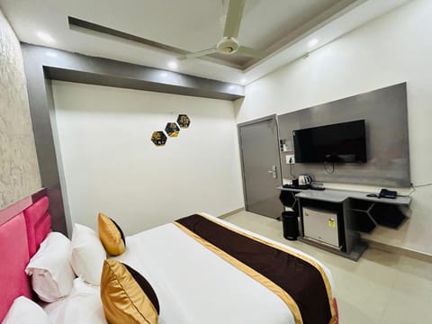 SHREE JEE HOTEL Hotel in Noida