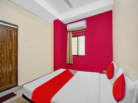 Hotel Grand Lazeez Vacation rental in Kolkata