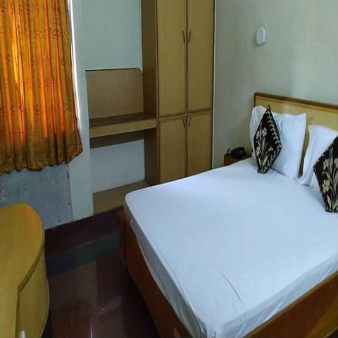 OYO Flagship 7999 Hotel Sripada Vacation rental in Vijayawada