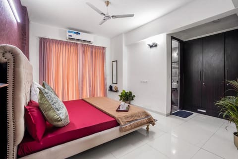 Homlee-Super Luxury 5 bhk Apartment nr NOIDA EXPO Vacation rental in Noida