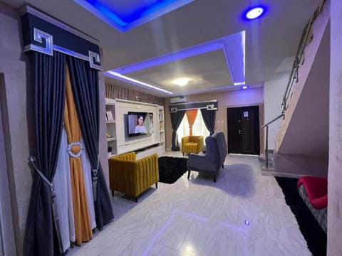 JRC Chariot Luxury Apartment GARKI II Abuja Vacation rental in Abuja