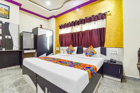 FabExpress Relax Inn I, Udaipur Vacation rental in Udaipur