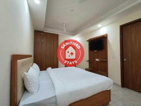 Collection O 70273 Mt White House Vacation rental in Noida