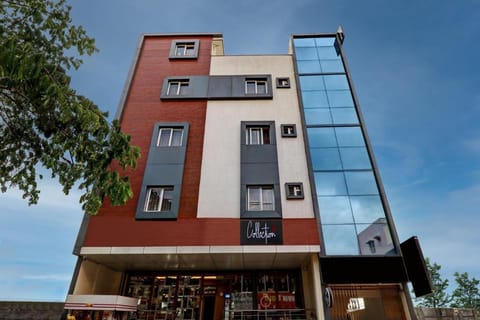 Collection O J P Grand Hôtel in Bengaluru
