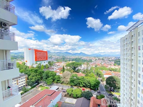Modest 2BR Apt Parahyangan Residence By Travelio Apartamento in Parongpong