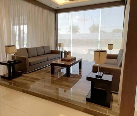 Charming 1 bedroom with balcony Facing Pool Vacation rental in Pasay