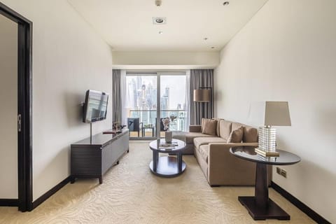 Frank Porter - Address Dubai Marina Apartment in Dubai