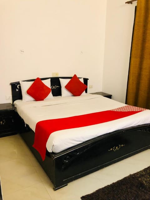 The Grand Inn Bed and Breakfast in Gurugram