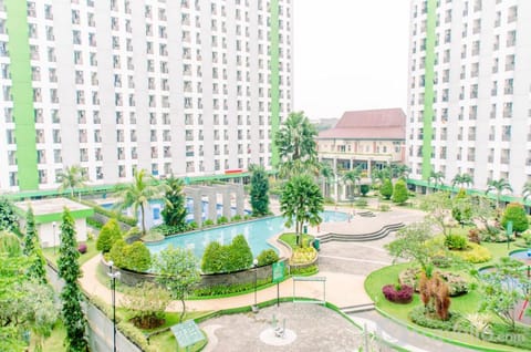 Nice 1BR at Green Lake View Apartment By Travelio Condo in South Jakarta City