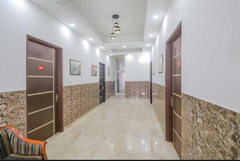 OYO Hotel The mannat Vacation rental in Noida