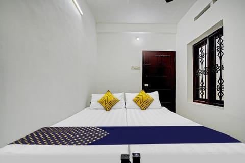 SPOT ON Kabas Lodge Hotel in Kochi