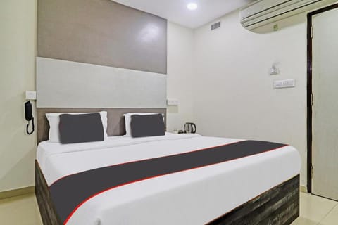 Collection O Relax Inn Hotel in Secunderabad