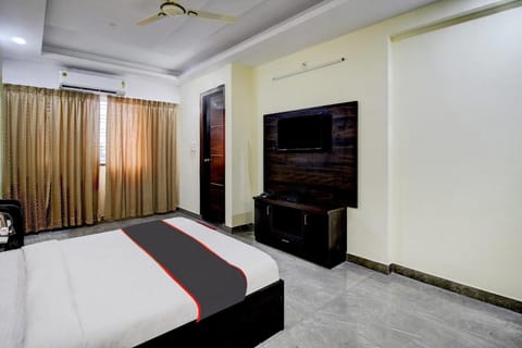 Collection O S K Comfort Hotel in Mysuru