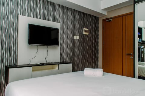 Nice Comfort Studio at Green Lake View By Travelio Condo in South Jakarta City