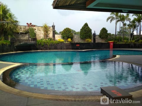 Comfy & Stylish 2BR At Grand Setiabudi By Travelio Condominio in Parongpong