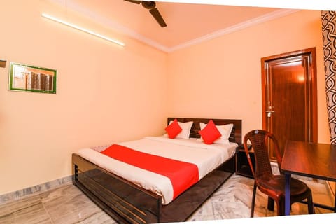 Super OYO Akshaya Near Moghalarajpuram Vacation rental in Vijayawada