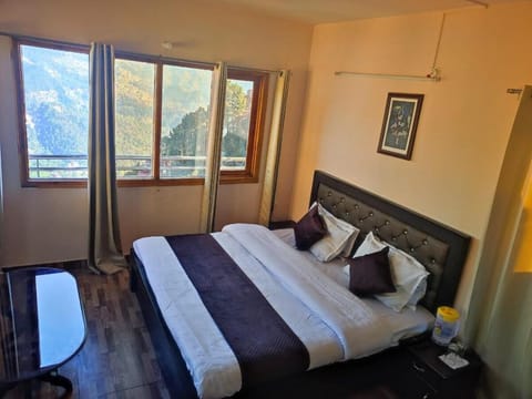 Alpine Holiday Home Vacation rental in Shimla