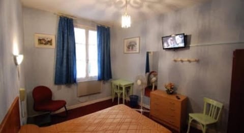 Hotel restaurant N.D.Auxiliatrice Vacation rental in Lourdes