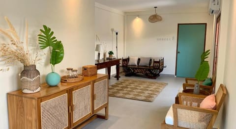 Roots Hotel Senggigi Vacation rental in Batu Layar