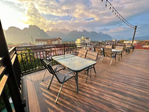 M&M  Hotel  Vacation rental in Vang Vieng