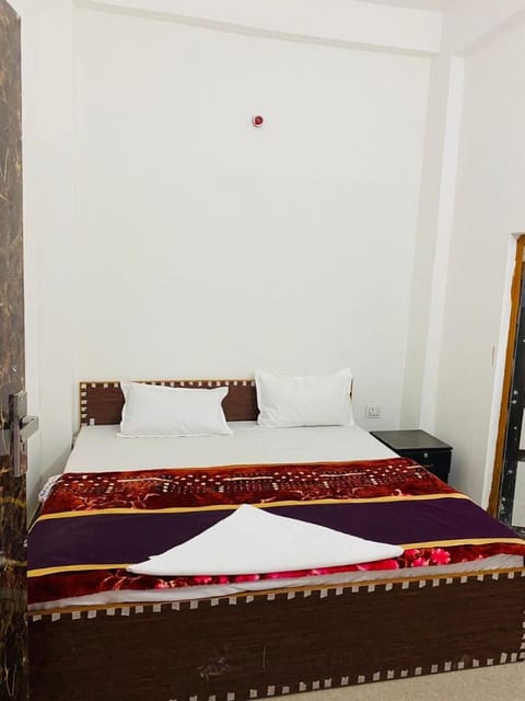 OYO Hotel Blue Star Hotel in Uttarakhand