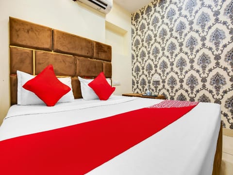 OYO Flagship 80943B Hotel Blue Shine Hôtel in Ludhiana