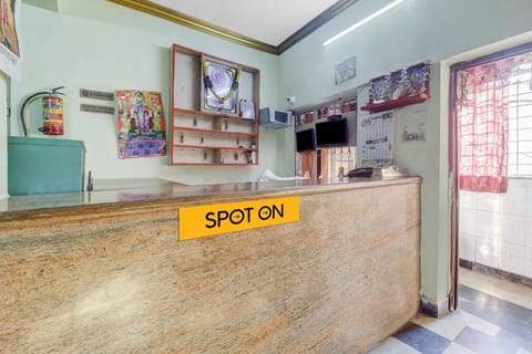 SPOT ON Bhavani Rest Rooms Vacation rental in Secunderabad