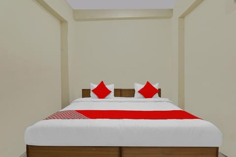 Flagship Hotel Silver Dreams By Loknath Inn Hotel in Lucknow