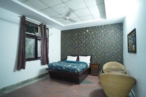 Hotel JS Garden - Near Amity University Noida Hotel in Noida
