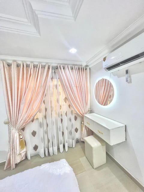 Blaze by Treston Grand Apartment, Maitama Vacation rental in Abuja