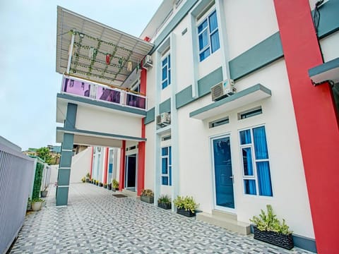 Capital O 92417 Sawahan Residence Syariah Hotel in Padang