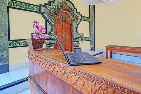 OYO 92438 Nugraha Stay Near Sangeh Monkey Forest Vacation rental in Abiansemal