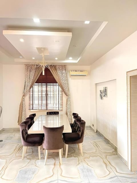 Nicem Luxury Apartments Vacation rental in Abuja