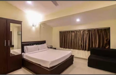 Collection O 81020E Candolim Beach Resort Vacation rental in Candolim