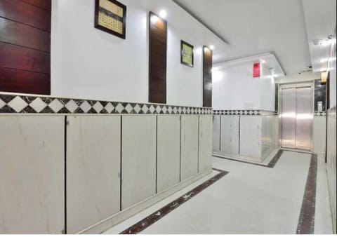 OYO Hotel Stay Deluxe Near Gurudwara Shri Bangla Sahib Hotel in New Delhi