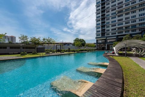 Comfort 5 star home @ Sky.Pod Vacation rental in Subang Jaya