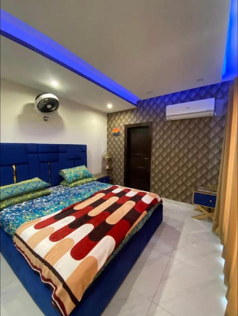 Lovely Apartment Apartment in Lahore