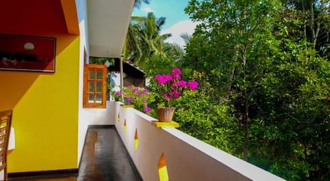 Mali Guest House Vacation rental in Hikkaduwa