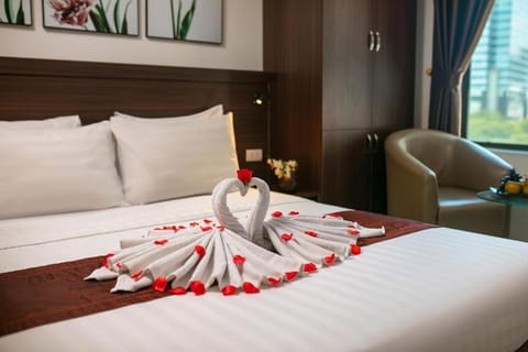 Bay Luxury - Nhan Hoa Hotel Hotel in Hanoi