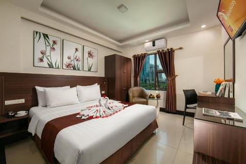 Bay Luxury - Nhan Hoa Hotel Hotel in Hanoi