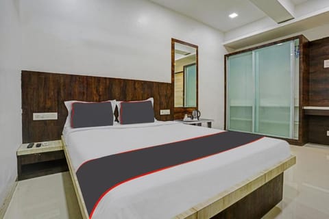 Hotel Krishna Inn Vacation rental in Thane