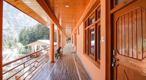 OYO Flagship Hotel River Bank Vacation rental in Manali