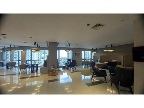 Capital O 950 AHM Suites at ACQUA Vacation rental in Mandaluyong