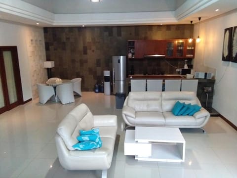 5 Bedroom Family Villa at center line Bali Vacation rental in Kuta