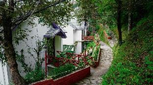Oakwood Hamlet Resort Hotel in Shimla