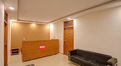 OYO Flagship 812893 Hotel Happy Inn Vacation rental in Noida