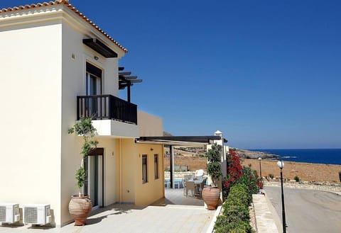 Luxury Villa Blanca With Sea View Vacation rental in Panormos in Rethymno