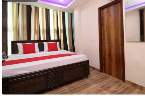 OYO Flagship KDM Hotel Vacation rental in Chandigarh