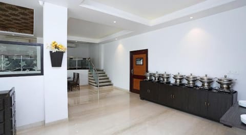 Capital O 15493 The Royal Vacation rental in Agra