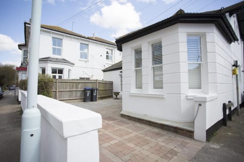 Coachman's Cottage Vacation rental in Worthing